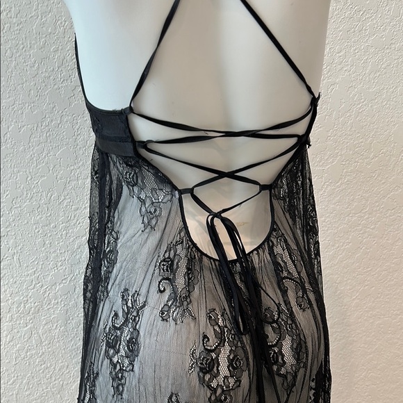 Victoria's Secret Black Lace Chemise with Plunging V-Neckline - Picture 4 of 5